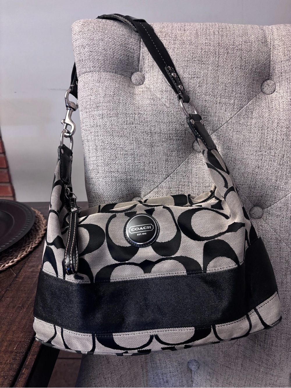 Coach Vintage f17434 signature legacy c shoulder Bag❤️